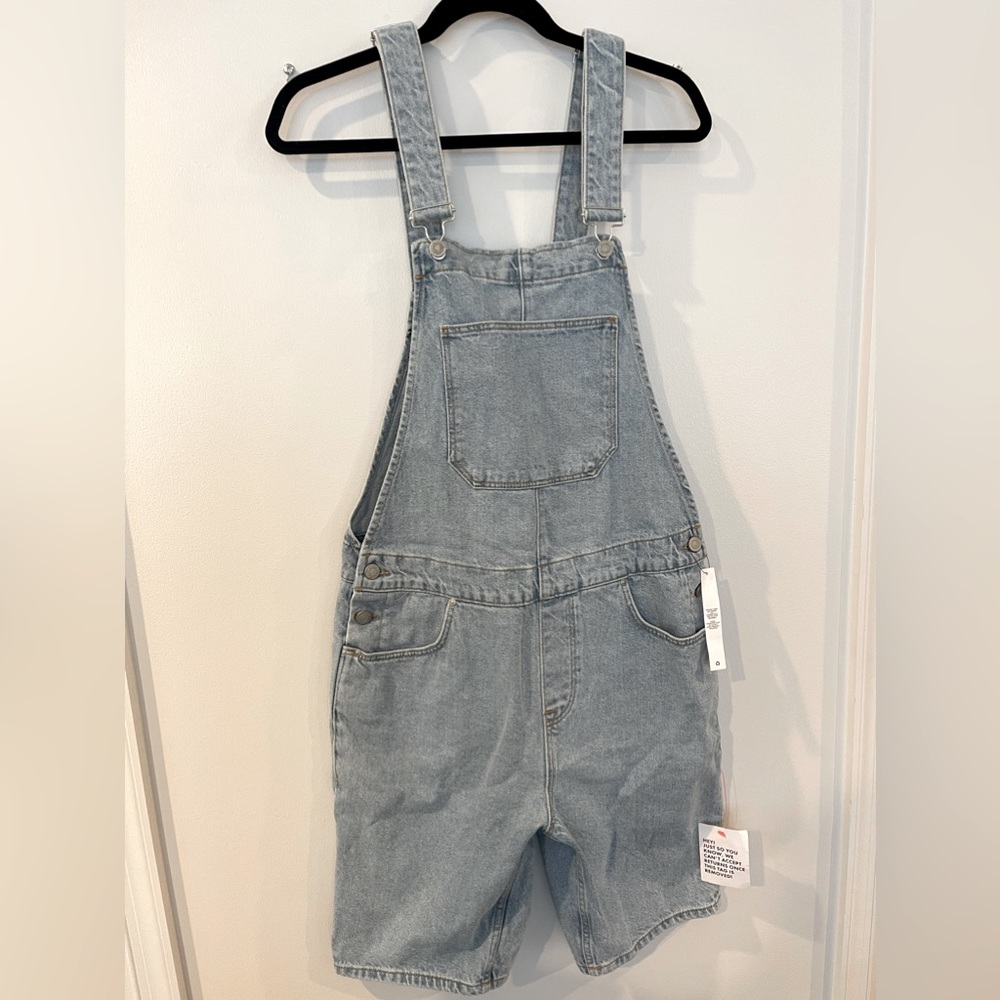 ASOS Women’s denim overall shorts, size XS